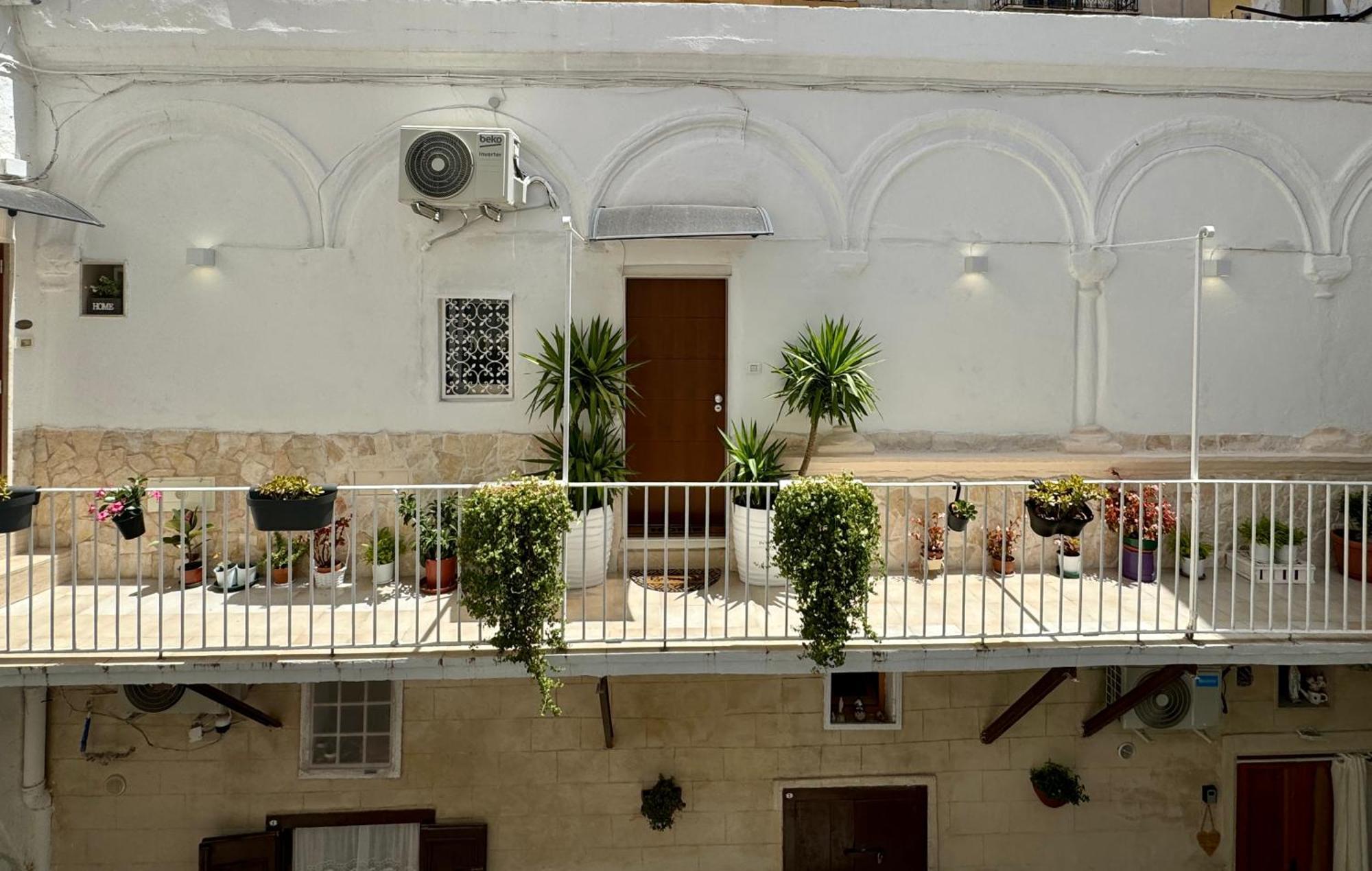 Onny'S House Bed & Breakfast Bari Exterior photo